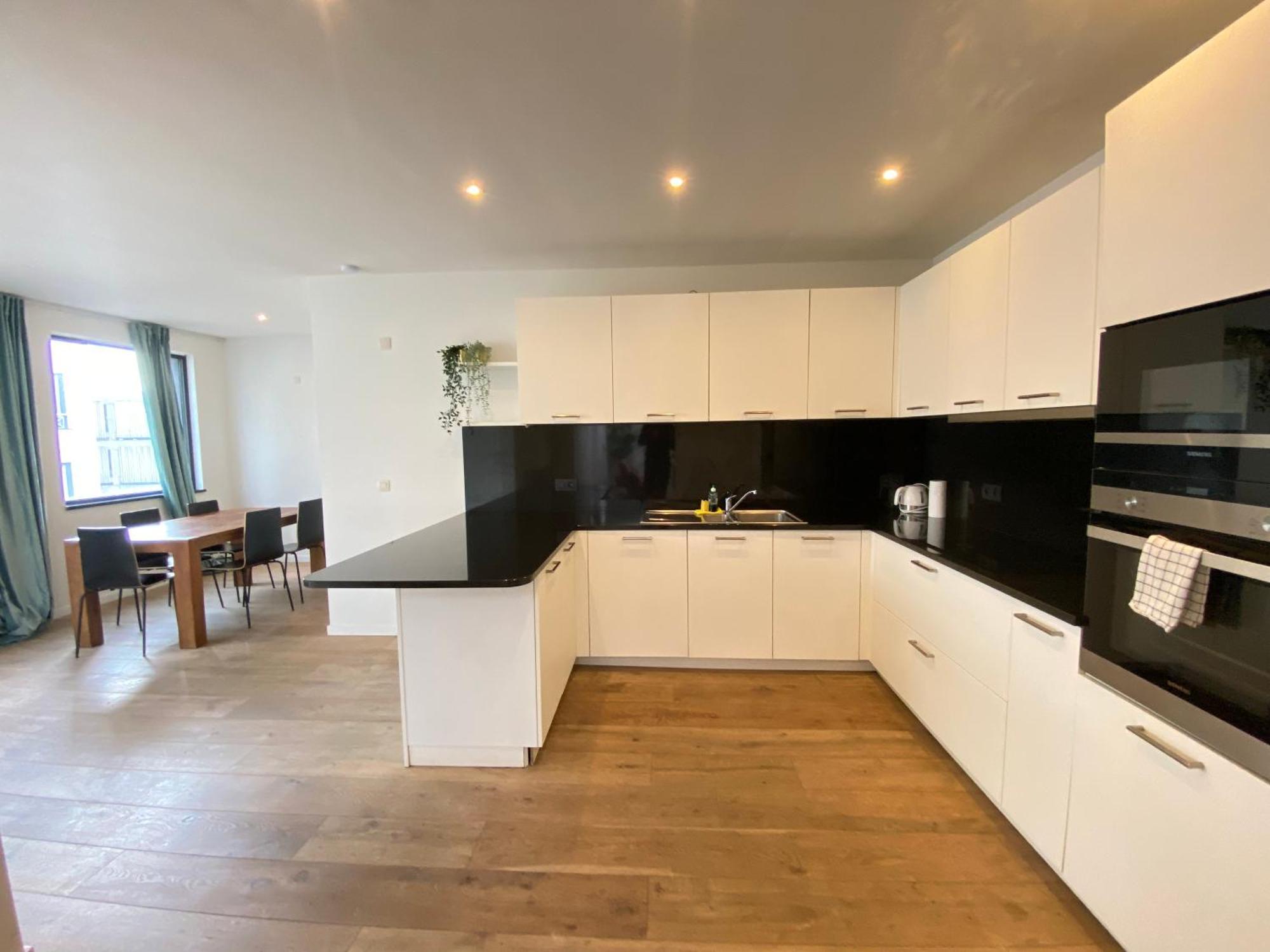 The Central Square Residence Anvers Extérieur photo